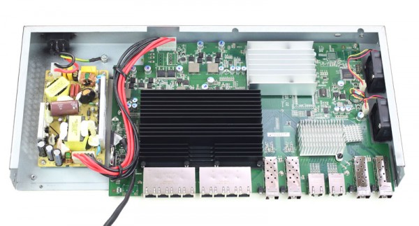 D-Link DXS-1210-12TC Interior