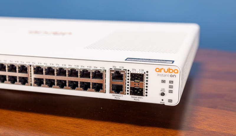HPE Aruba Instant On 1960 24G 2XGT 2SFP