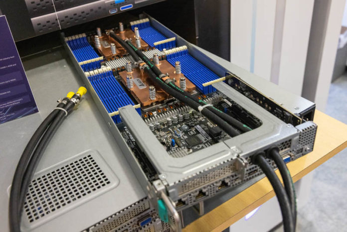 ASUS RS720QA E12 RS8U At SC22 18