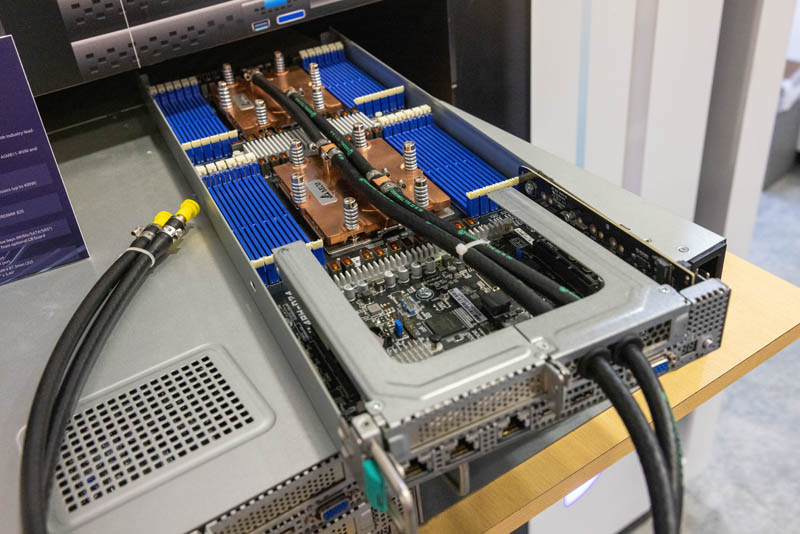 ASUS RS720QA E12 RS8U At SC22 18
